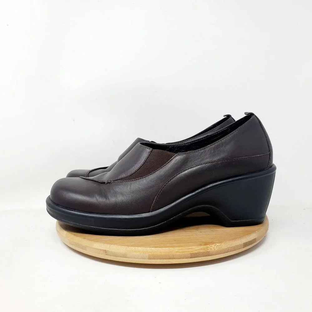 Dansko Shoes Womens 38 Brown Leather Slip On Loafer Wedge‎ Y2K Academia Retro